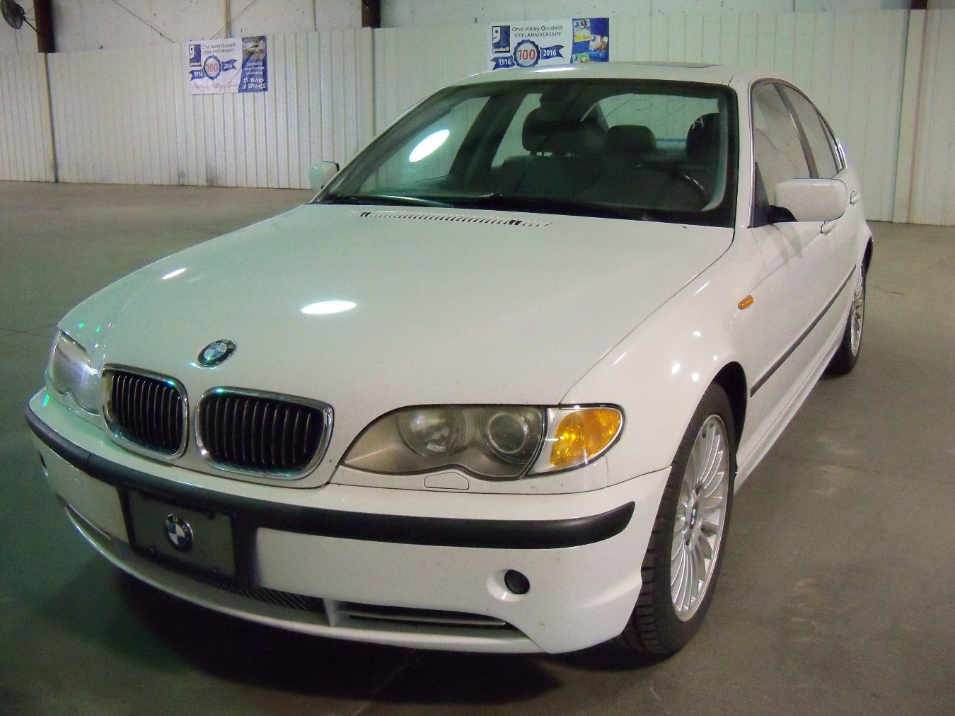 2002 BMW 330i Front