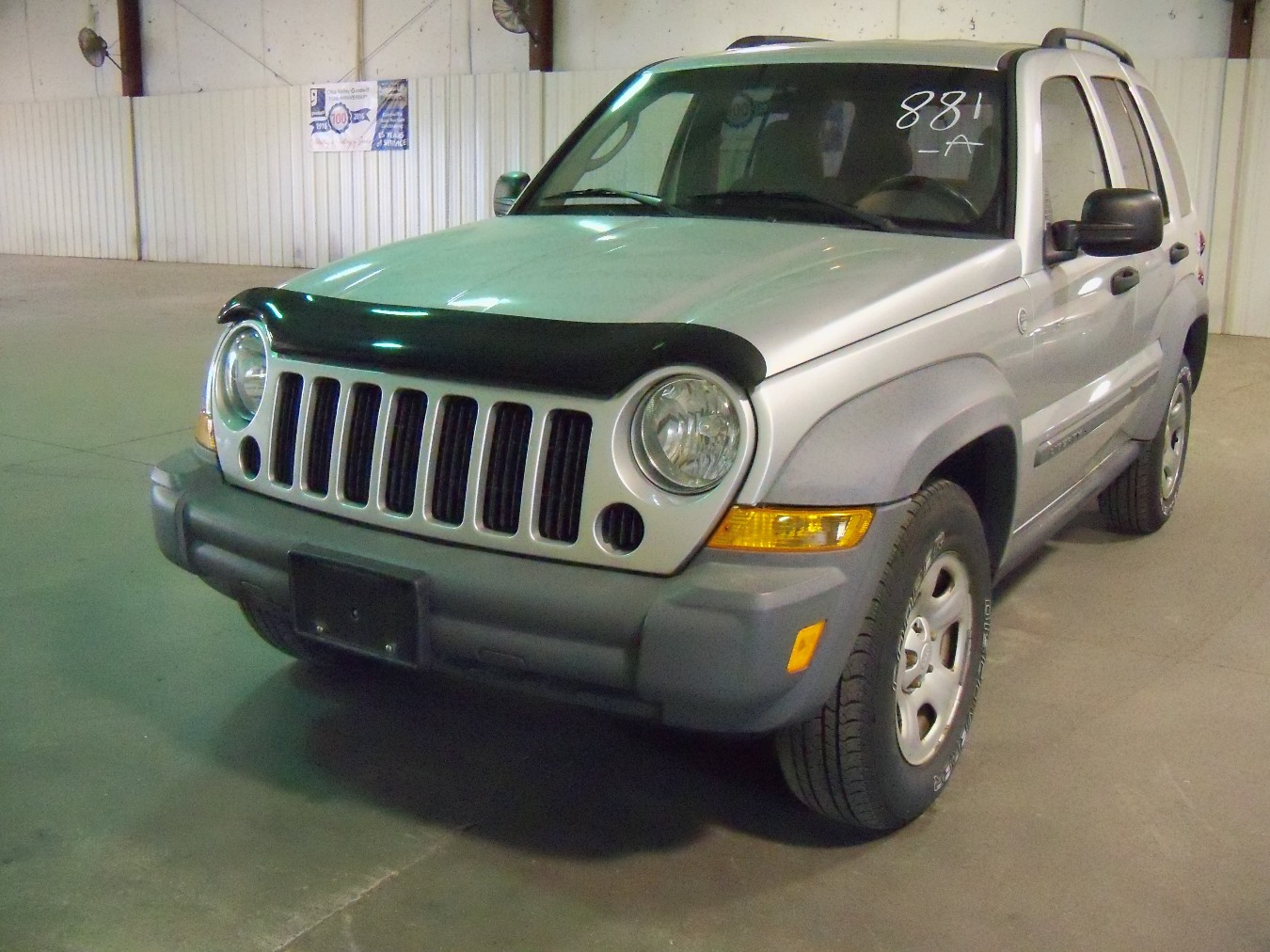 2005 Jeep Liberty Front