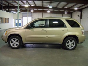 2005 Chevrolet Equinox Side
