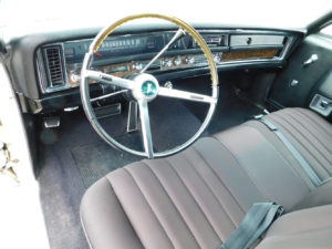 1968 Pontiac Bonneville Interior 2