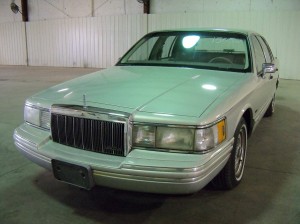 1992 Lincoln Town Car Front